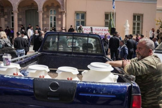Έκτακτη σύσκεψη στο ΥΠΑΑΤ με κτηνοτρόφους και τυροκόμους της Λέσβου για τον αφθώδη πυρετό